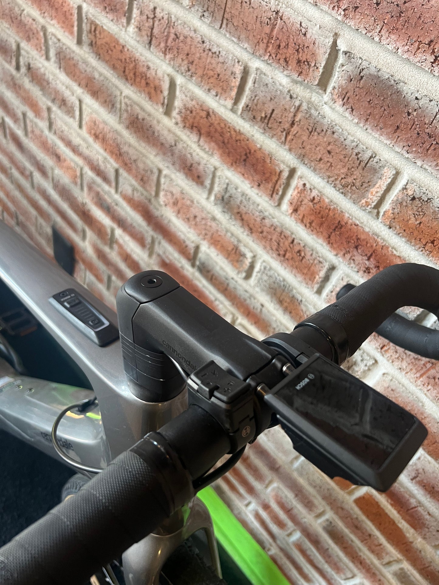 2025 Cannondale 700 U Synapse Neo AllRoad 2 eBike